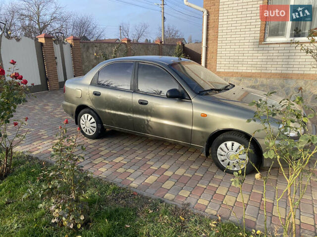 Зелений Деу Ланос, об'ємом двигуна 1.5 л та пробігом 190 тис. км за 1900 $, фото 2 на Automoto.ua