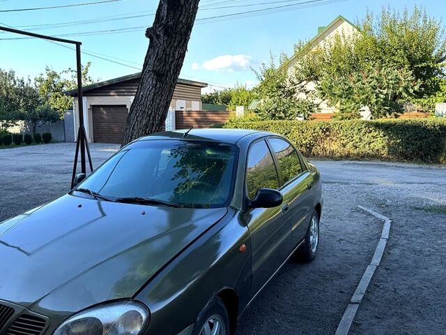 Зеленый Дэу Ланос, объемом двигателя 1.5 л и пробегом 33 тыс. км за 2200 $, фото 1 на Automoto.ua