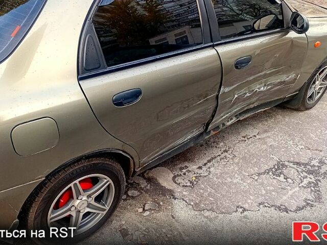 Зеленый Дэу Ланос, объемом двигателя 1.5 л и пробегом 250 тыс. км за 1300 $, фото 8 на Automoto.ua