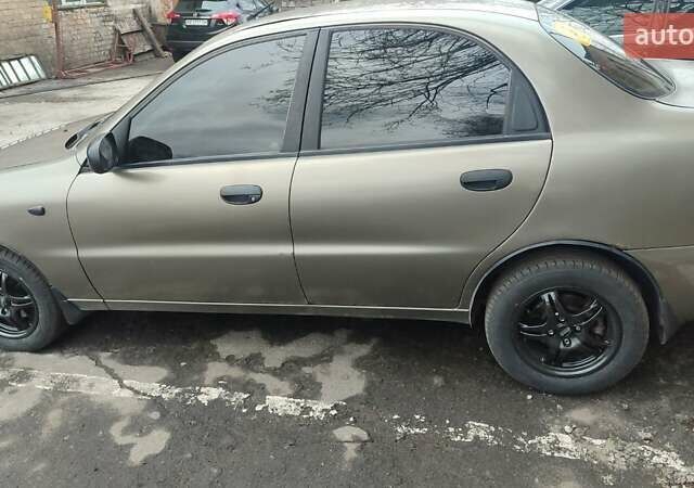 Дэу Ланос 2006 в Днепре (Днепропетровске) на Automoto.ua Зеленый Дэу Ланос, объемом двигателя 1.5 л и пробегом 196 тыс. км за 2200 $, фото 1 на Automoto.ua