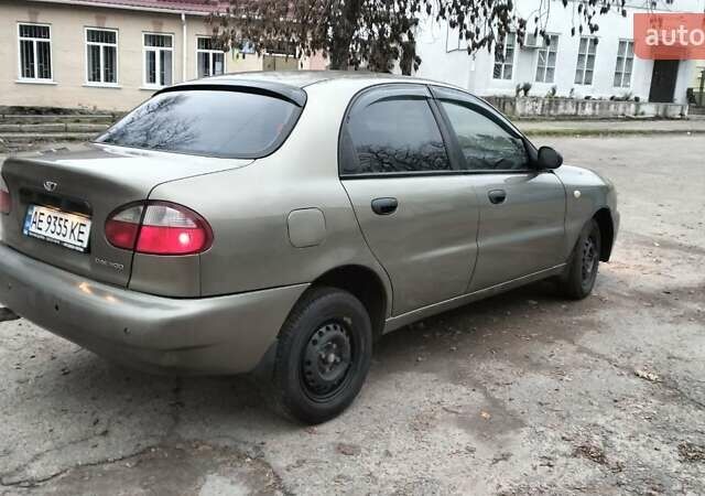 Зеленый Дэу Ланос, объемом двигателя 1.5 л и пробегом 221 тыс. км за 1900 $, фото 5 на Automoto.ua