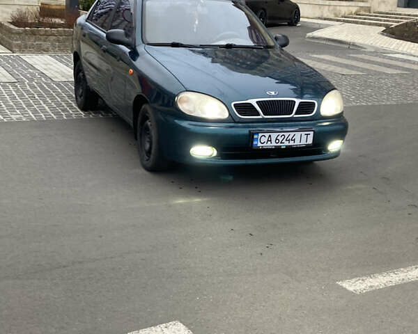Зеленый Дэу Ланос, объемом двигателя 1.5 л и пробегом 270 тыс. км за 2000 $, фото 1 на Automoto.ua