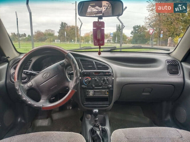 Деу Ланос 2006 у Лубнах на Automoto.ua Зелений Деу Ланос, об'ємом двигуна 1.5 л та пробігом 300 тис. км за 1700 $, фото 4 на Automoto.ua