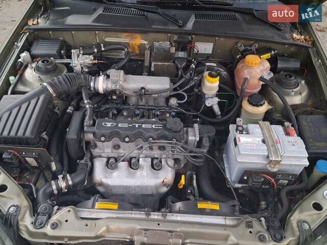 Зеленый Дэу Ланос, объемом двигателя 1.5 л и пробегом 188 тыс. км за 3000 $, фото 6 на Automoto.ua