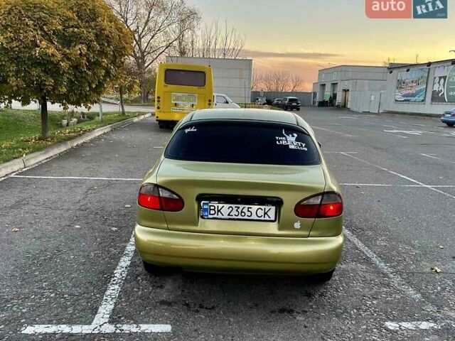 Зеленый Дэу Ланос, объемом двигателя 1.5 л и пробегом 216 тыс. км за 2500 $, фото 4 на Automoto.ua