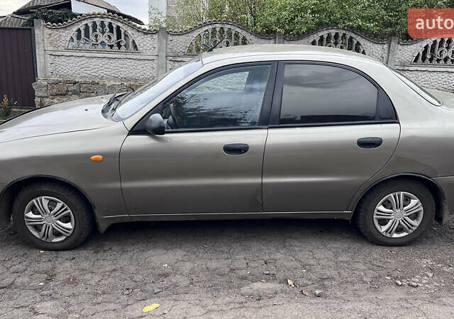 Дэу Ланос 2006 в Арбузинке на Automoto.ua Зеленый Дэу Ланос, объемом двигателя 1.5 л и пробегом 214 тыс. км за 2400 $, фото 5 на Automoto.ua