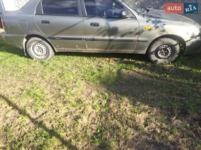 Деу Ланос 2006 у Хмельницькому на Automoto.ua Зелений Деу Ланос, об'ємом двигуна 1.5 л та пробігом 220 тис. км за 900 $, фото 1 на Automoto.ua
