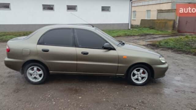 Зеленый Дэу Ланос, объемом двигателя 1.5 л и пробегом 278 тыс. км за 2600 $, фото 3 на Automoto.ua