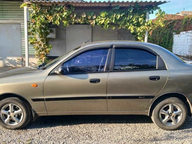 Зеленый Дэу Ланос, объемом двигателя 1.5 л и пробегом 170 тыс. км за 3300 $, фото 1 на Automoto.ua