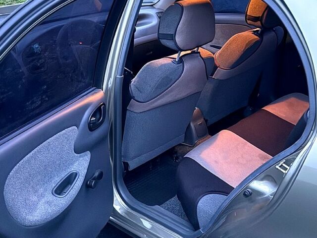 Зелений Деу Ланос, об'ємом двигуна 1.5 л та пробігом 116 тис. км за 1550 $, фото 6 на Automoto.ua