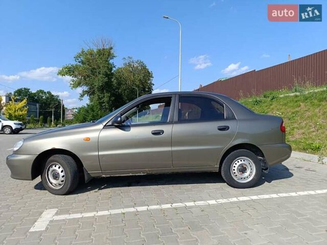Деу Ланос 2006 у Тернополі на Automoto.ua Зелений Деу Ланос, об'ємом двигуна 1.5 л та пробігом 151 тис. км за 2250 $, фото 3 на Automoto.ua