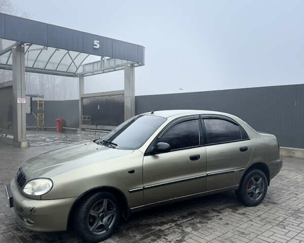 Зеленый Дэу Ланос, объемом двигателя 1.5 л и пробегом 254 тыс. км за 1900 $, фото 3 на Automoto.ua