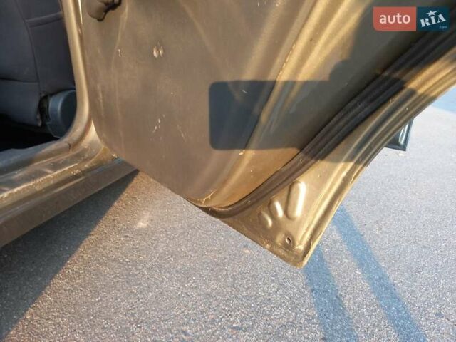 Зелений Деу Ланос, об'ємом двигуна 1.5 л та пробігом 177 тис. км за 2290 $, фото 25 на Automoto.ua