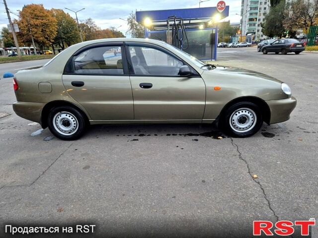 Зеленый Дэу Ланос, объемом двигателя 1.4 л и пробегом 47 тыс. км за 2800 $, фото 2 на Automoto.ua