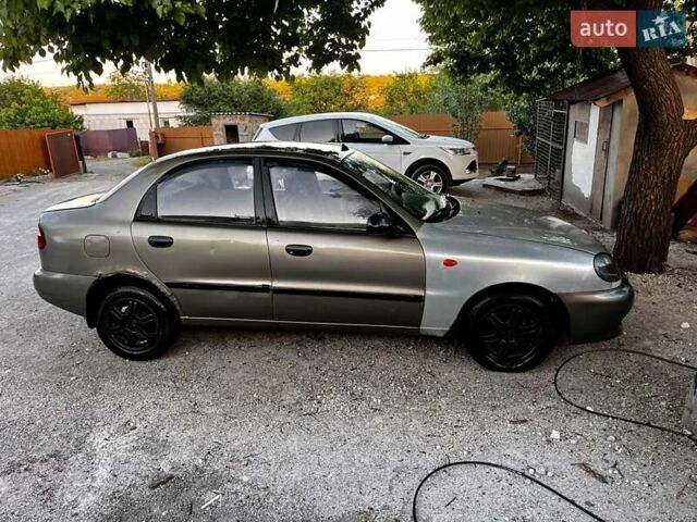 Зеленый Дэу Ланос, объемом двигателя 1.5 л и пробегом 191 тыс. км за 1700 $, фото 3 на Automoto.ua