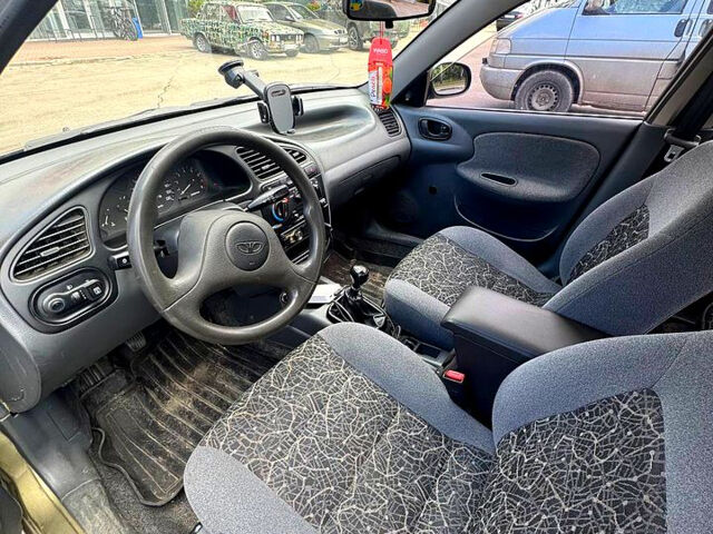 Зелений Деу Ланос, об'ємом двигуна 1.4 л та пробігом 190 тис. км за 2300 $, фото 5 на Automoto.ua