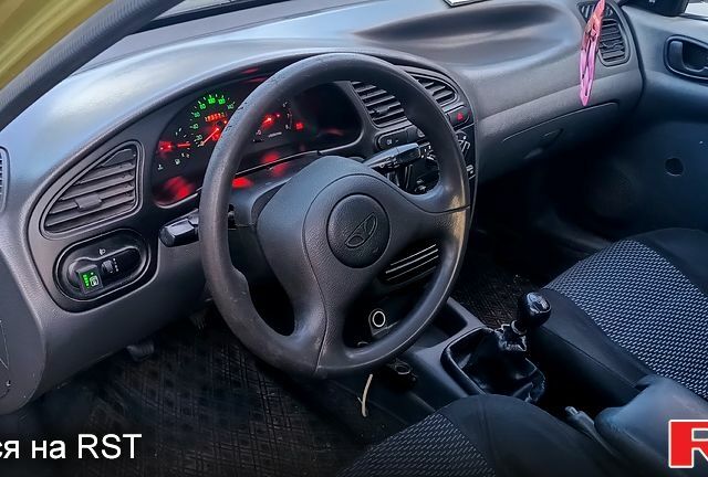 Зеленый Дэу Ланос, объемом двигателя 1.5 л и пробегом 287 тыс. км за 1200 $, фото 3 на Automoto.ua