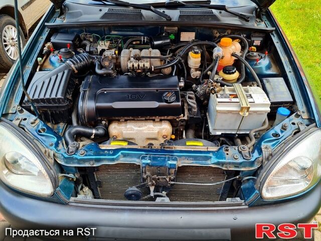 Зеленый Дэу Ланос, объемом двигателя 1.6 л и пробегом 225 тыс. км за 2800 $, фото 5 на Automoto.ua