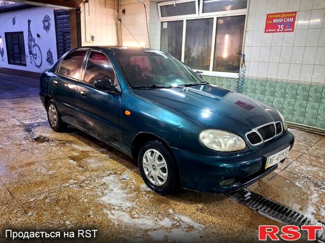 Зеленый Дэу Ланос, объемом двигателя 1.5 л и пробегом 200 тыс. км за 1050 $, фото 2 на Automoto.ua