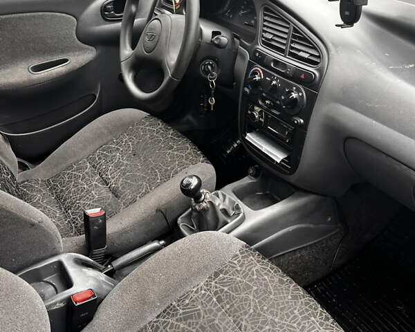 Зеленый Дэу Ланос, объемом двигателя 1.5 л и пробегом 150 тыс. км за 2000 $, фото 7 на Automoto.ua