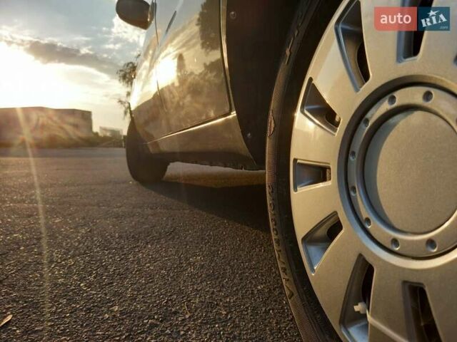 Дэу Ланос 2007 в Тернополе на Automoto.ua Зеленый Дэу Ланос, объемом двигателя 1.5 л и пробегом 176 тыс. км за 2199 $, фото 16 на Automoto.ua