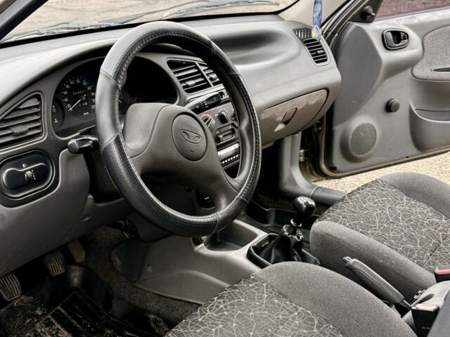 Зеленый Дэу Ланос, объемом двигателя 1.4 л и пробегом 13 тыс. км за 2200 $, фото 4 на Automoto.ua