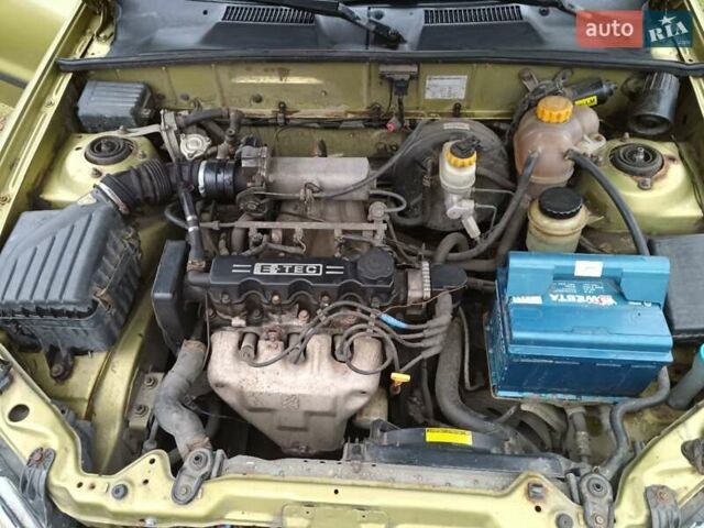 Зелений Деу Ланос, об'ємом двигуна 1.5 л та пробігом 234 тис. км за 1400 $, фото 4 на Automoto.ua