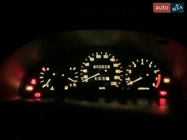 Зелений Деу Ланос, об'ємом двигуна 1.6 л та пробігом 251 тис. км за 2000 $, фото 2 на Automoto.ua