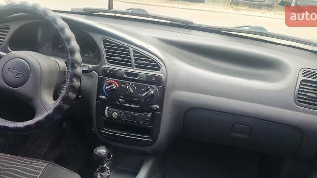 Зелений Деу Ланос, об'ємом двигуна 1.5 л та пробігом 426 тис. км за 900 $, фото 1 на Automoto.ua