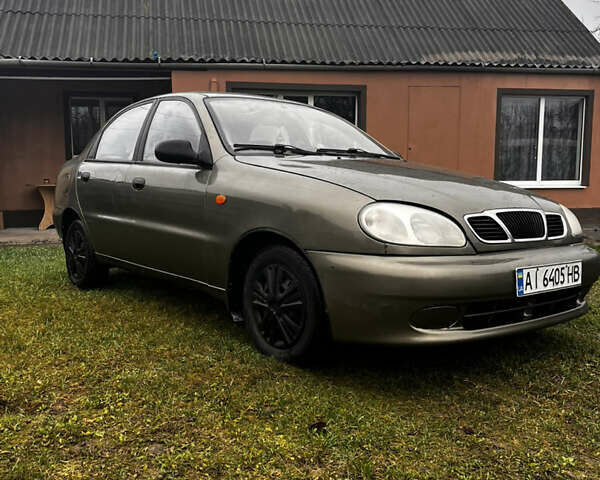 Зеленый Дэу Ланос, объемом двигателя 1.5 л и пробегом 150 тыс. км за 2000 $, фото 1 на Automoto.ua