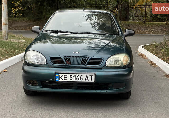 Зеленый Дэу Ланос, объемом двигателя 1.5 л и пробегом 235 тыс. км за 2470 $, фото 1 на Automoto.ua