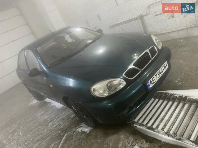 Зеленый Дэу Ланос, объемом двигателя 1.6 л и пробегом 150 тыс. км за 1500 $, фото 1 на Automoto.ua