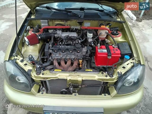 Зеленый Дэу Ланос, объемом двигателя 1.5 л и пробегом 310 тыс. км за 2500 $, фото 1 на Automoto.ua