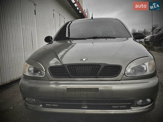 Зеленый Дэу Ланос, объемом двигателя 1.5 л и пробегом 210 тыс. км за 2000 $, фото 1 на Automoto.ua