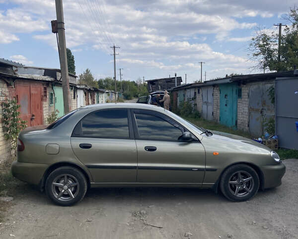 Деу Ланос 2007 у Новомосковске на Automoto.ua Зелений Деу Ланос, об'ємом двигуна 1.5 л та пробігом 123 тис. км за 3200 $, фото 2 на Automoto.ua
