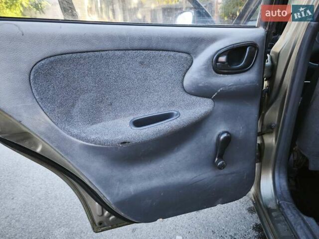 Зеленый Дэу Ланос, объемом двигателя 1.6 л и пробегом 375 тыс. км за 1800 $, фото 9 на Automoto.ua