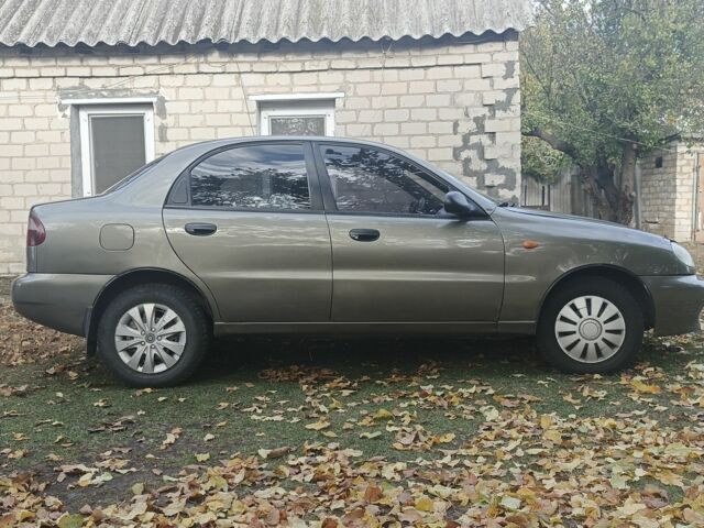Зелений Деу Ланос, об'ємом двигуна 1.5 л та пробігом 228 тис. км за 2000 $, фото 2 на Automoto.ua