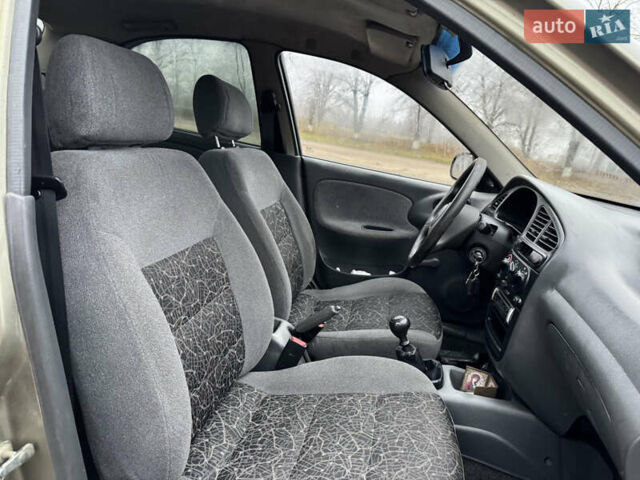 Зелений Деу Ланос, об'ємом двигуна 1.39 л та пробігом 196 тис. км за 1100 $, фото 8 на Automoto.ua