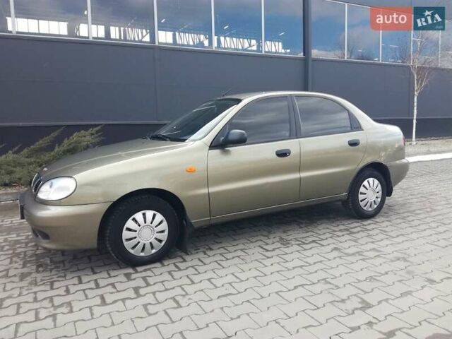 Зелений Деу Ланос, об'ємом двигуна 1.5 л та пробігом 160 тис. км за 3500 $, фото 1 на Automoto.ua