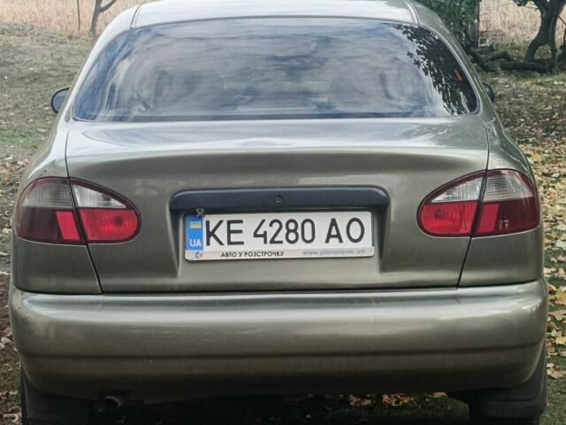 Зелений Деу Ланос, об'ємом двигуна 1.5 л та пробігом 228 тис. км за 2000 $, фото 3 на Automoto.ua