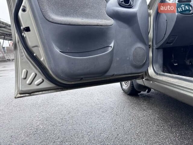 Зеленый Дэу Ланос, объемом двигателя 1.5 л и пробегом 164 тыс. км за 2200 $, фото 4 на Automoto.ua