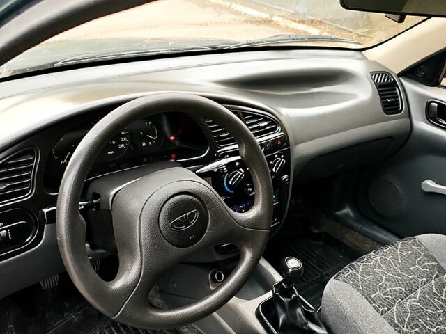 Дэу Ланос 2007 в Кобеляках на Automoto.ua Зеленый Дэу Ланос, объемом двигателя 1.4 л и пробегом 198 тыс. км за 2250 $, фото 7 на Automoto.ua