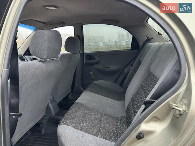 Зелений Деу Ланос, об'ємом двигуна 1.39 л та пробігом 196 тис. км за 1100 $, фото 10 на Automoto.ua