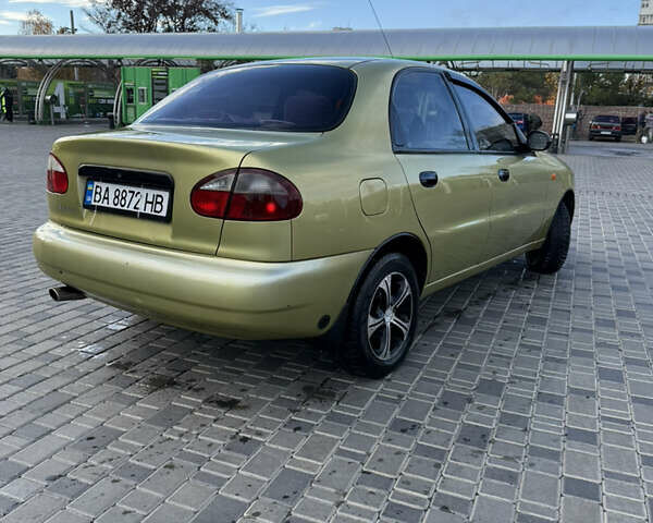 Деу Ланос 2007 у Кропивницькому (Кіровограді) на Automoto.ua Зелений Деу Ланос, об'ємом двигуна 1.5 л та пробігом 251 тис. км за 2200 $, фото 3 на Automoto.ua