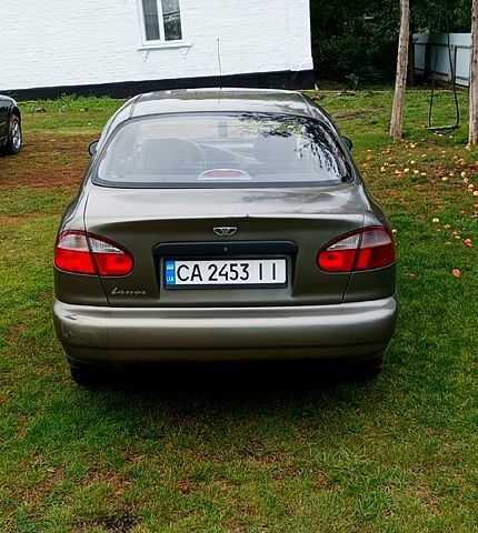 Зеленый Дэу Ланос, объемом двигателя 1.5 л и пробегом 0 тыс. км за 2000 $, фото 1 на Automoto.ua