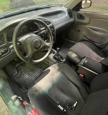 Зеленый Дэу Ланос, объемом двигателя 1.5 л и пробегом 198 тыс. км за 2750 $, фото 5 на Automoto.ua