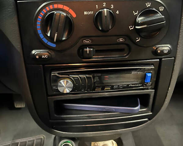 Зеленый Дэу Ланос, объемом двигателя 1.5 л и пробегом 132 тыс. км за 3600 $, фото 16 на Automoto.ua