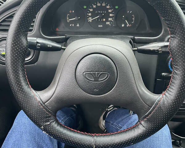 Помаранчевий Деу Ланос, об'ємом двигуна 1.5 л та пробігом 250 тис. км за 2000 $, фото 4 на Automoto.ua