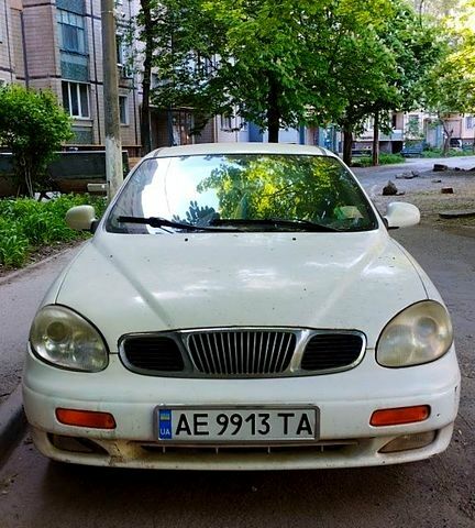 Белый Дэу Леганза, объемом двигателя 2 л и пробегом 350 тыс. км за 1500 $, фото 5 на Automoto.ua