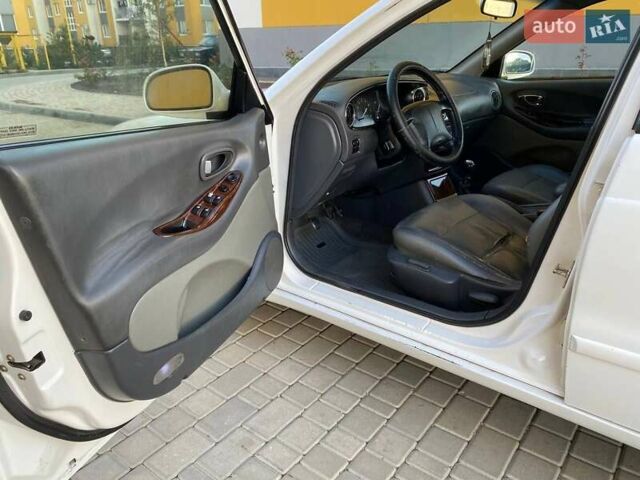 Білий Деу Леганза, об'ємом двигуна 2 л та пробігом 351 тис. км за 2450 $, фото 14 на Automoto.ua